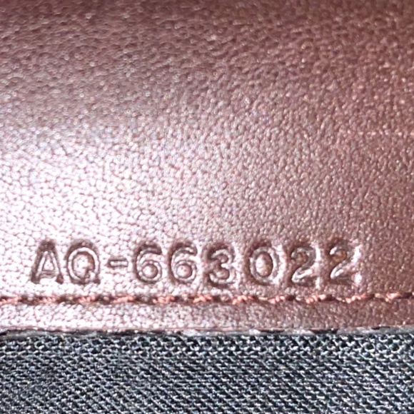 Salvatore Ferragamo Men's Long Wallet/Checkbook EUC Authentic - Picture 4 of 9